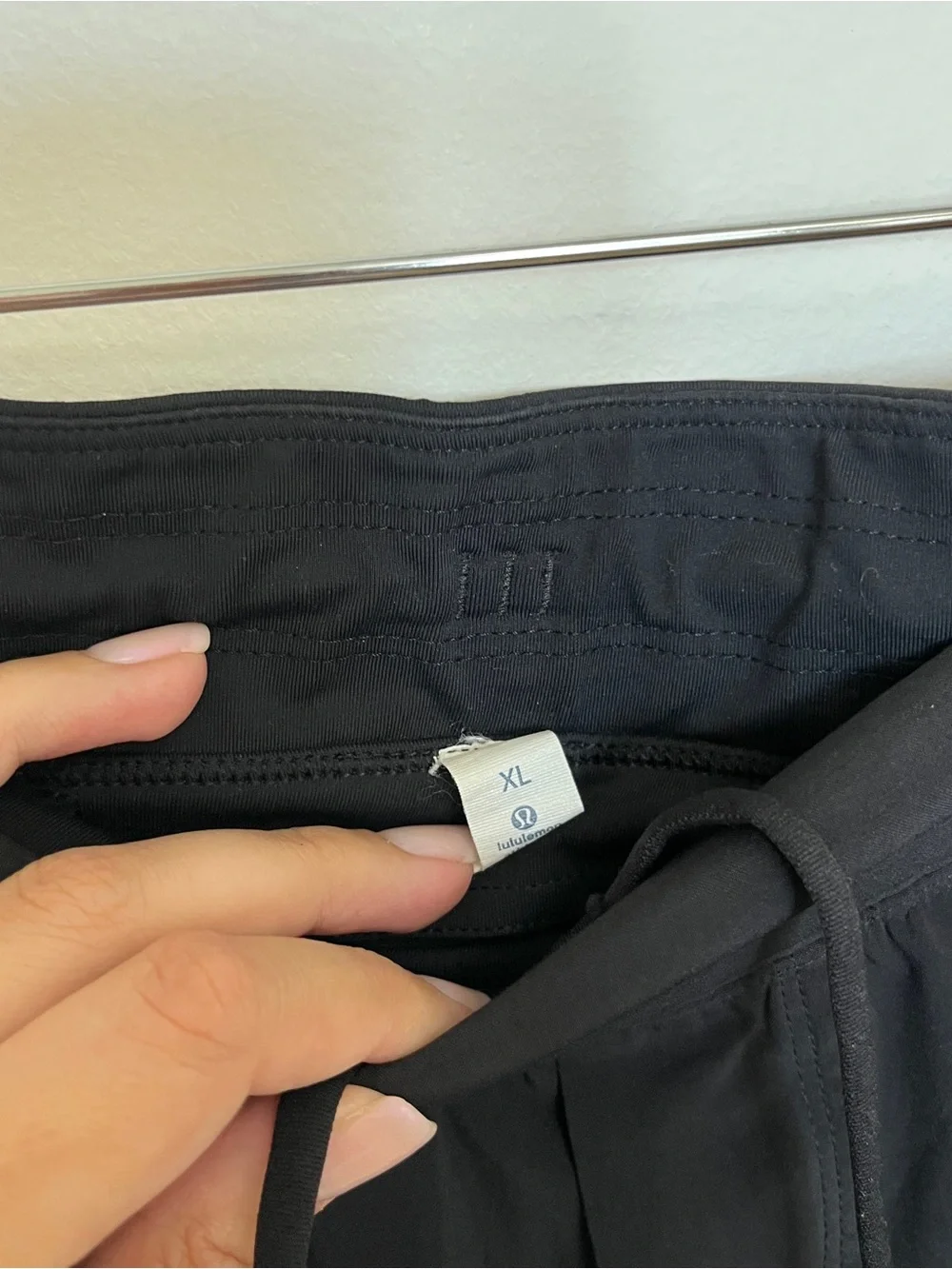 Lululemon T.H.E. Shorts with Built in Liner in Black Size XL